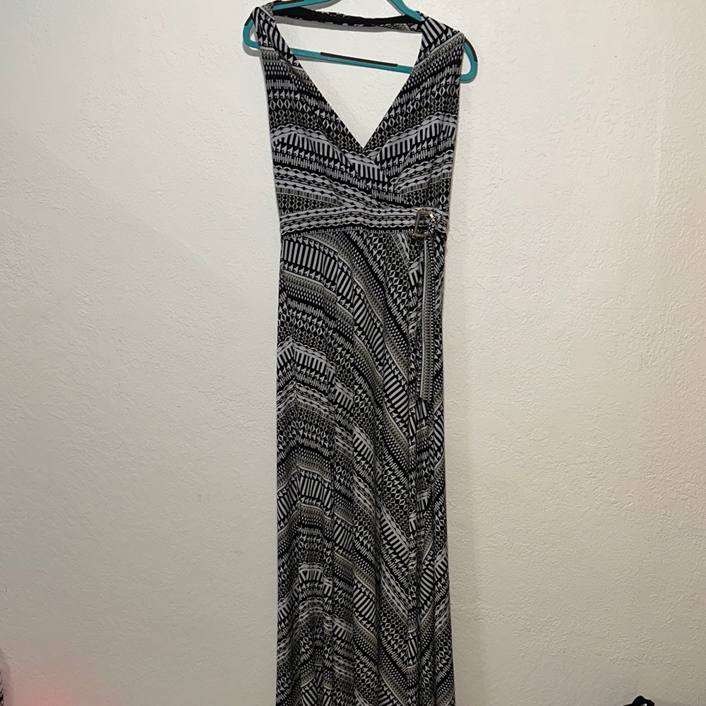Elegant Black and White Patterned Long Maxi Dress Halter